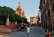 San Miguel de Allende receives the Golden Broom award for its exemplary cleaning practices